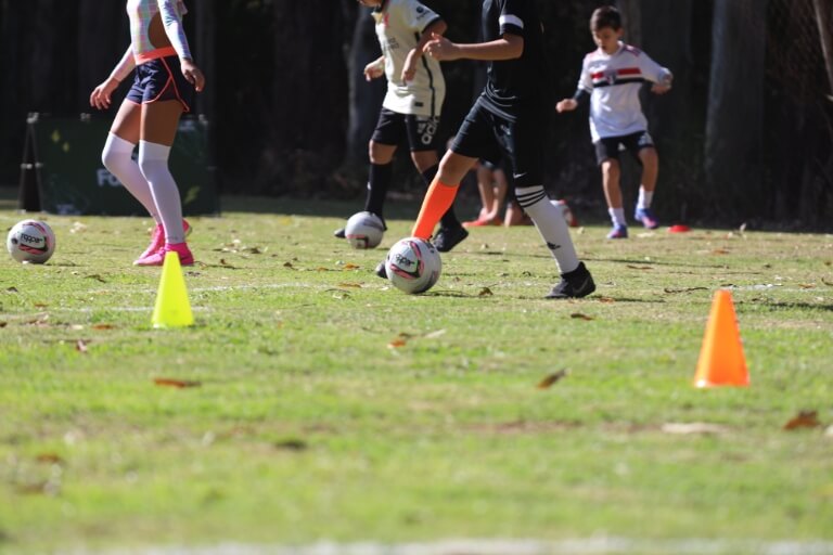 Principais regras do futebol para crianças